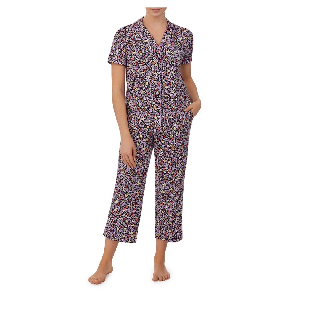 Pajama Set! Size medium. Button down top with capri pants